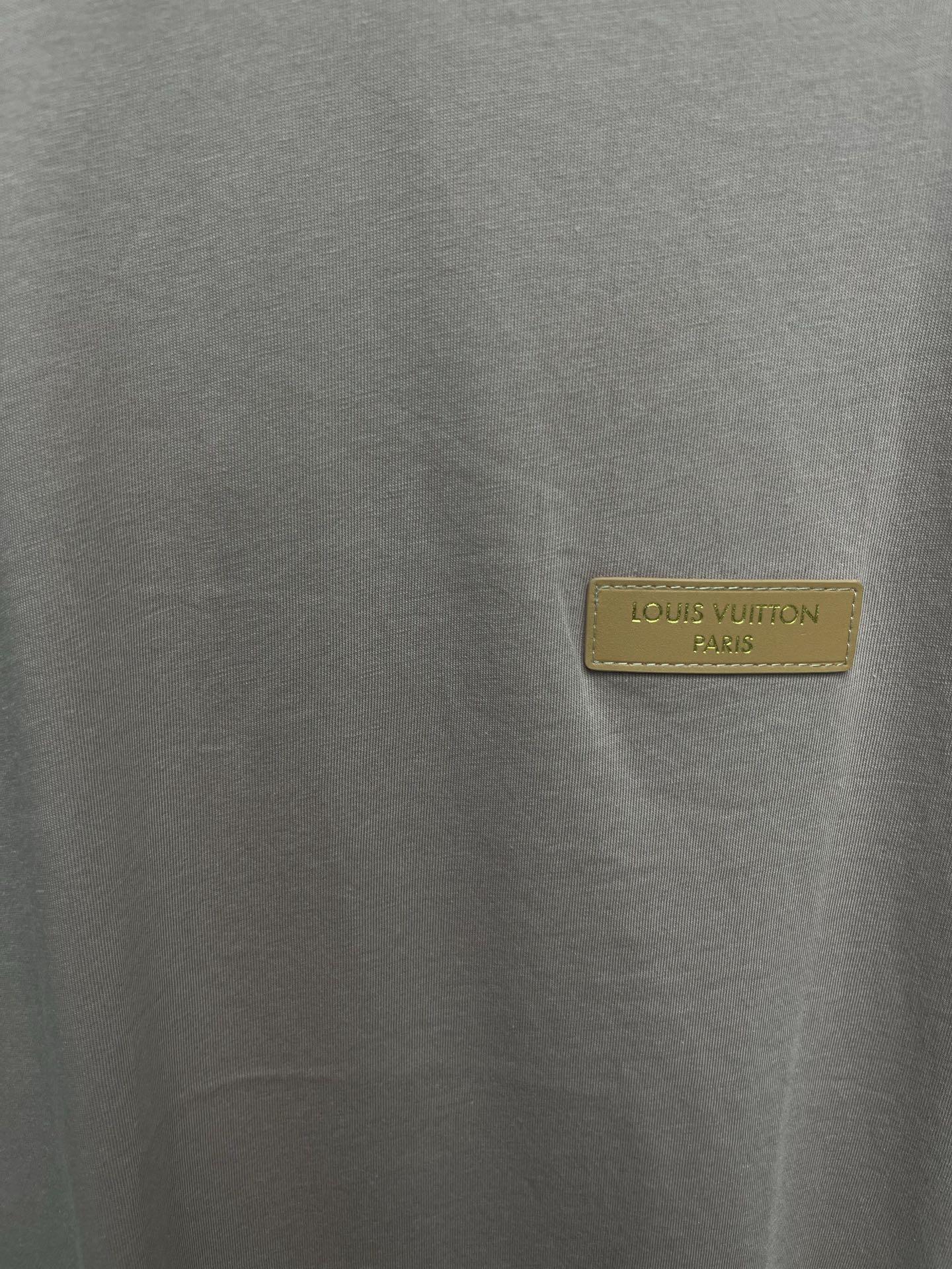 Women's short sleeves